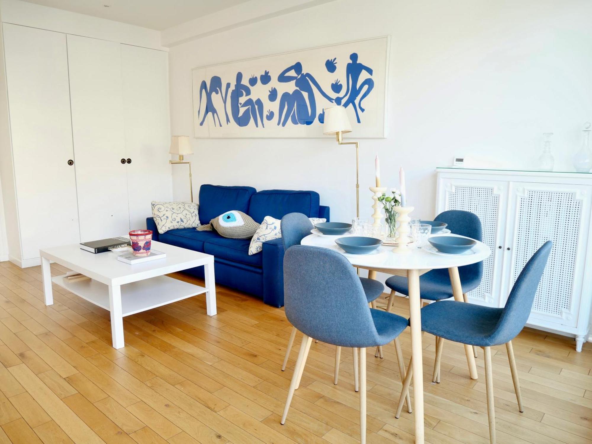 Appartement Centre, 2 Pièces - à Pied - Vue
